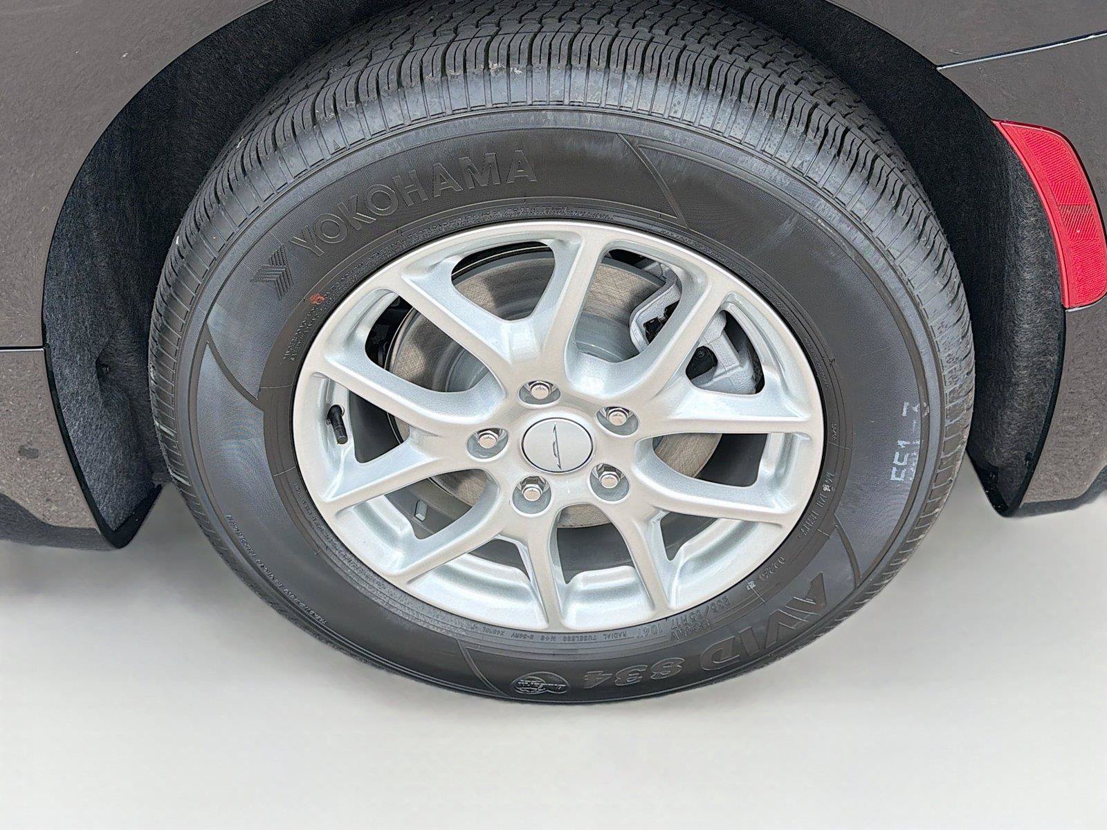 New 2027 Chrysler Pacifica LX FWD image 34