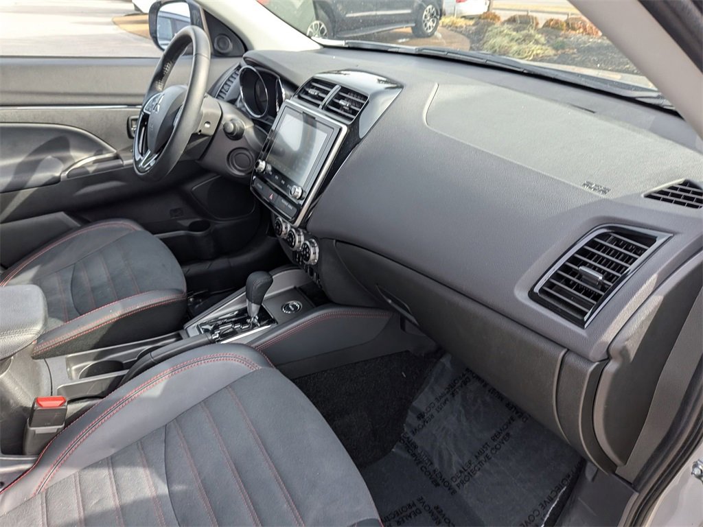 Used 2025 Mitsubishi Outlander Sport ES image 30