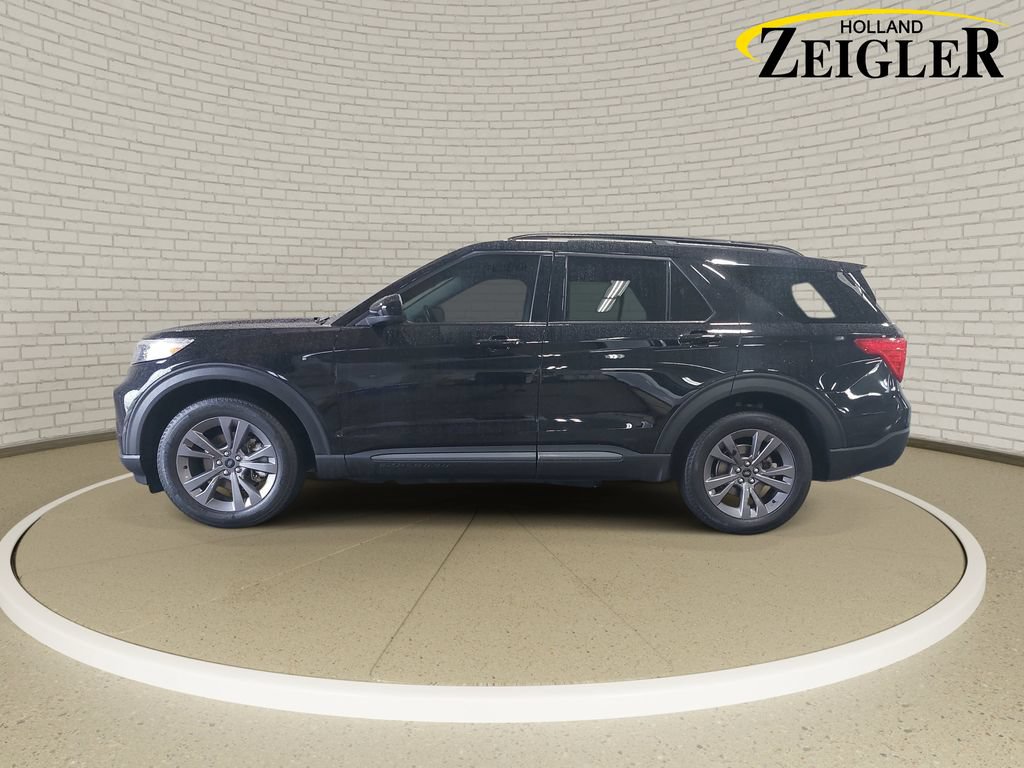 Used 2022 Ford Explorer XLT w/ Equipment Group 202A AWD/4WD image 8