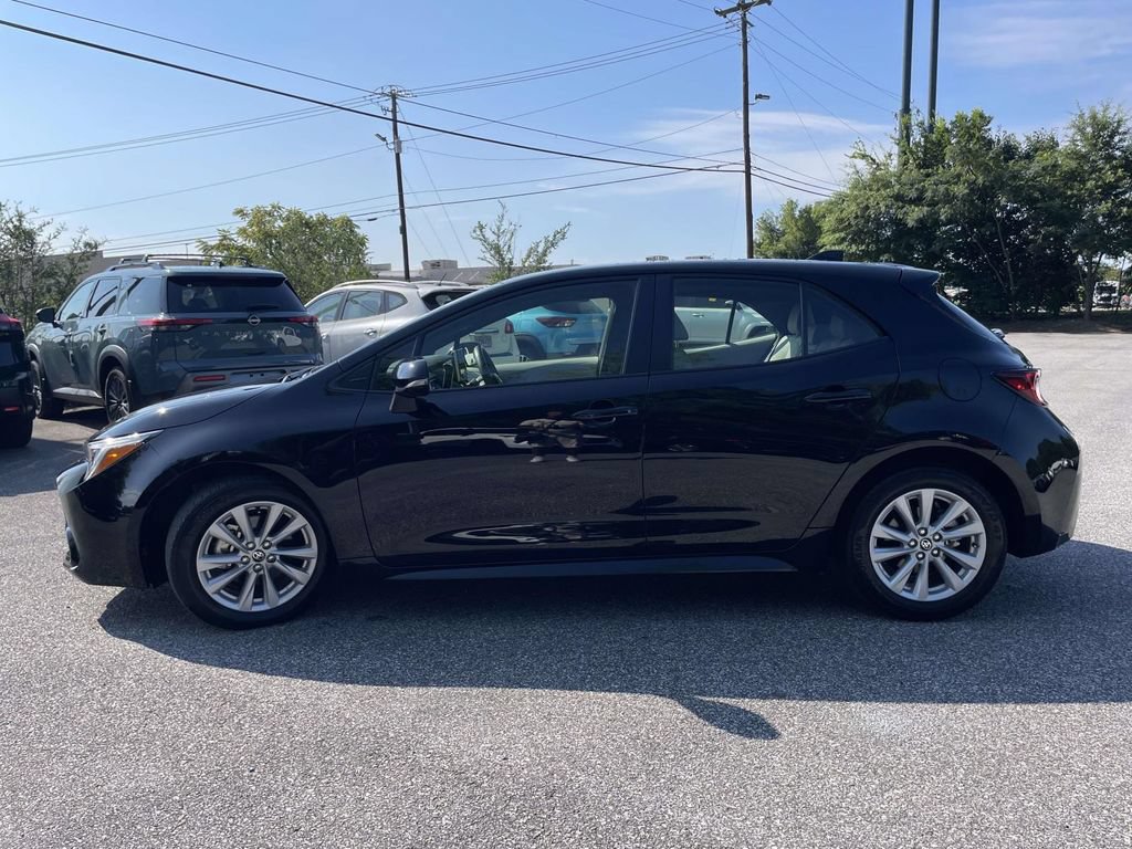 Used 2025 Toyota Corolla SE FWD image 6