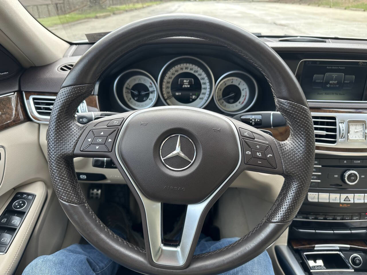 Used 2016 Mercedes-Benz E 350 4MATIC Wagon image 25