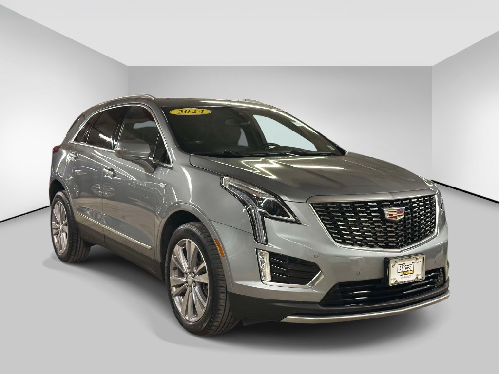 Used 2024 Cadillac XT5 Premium Luxury w/ LPO, Floor Liner Package AWD/4WD image 7