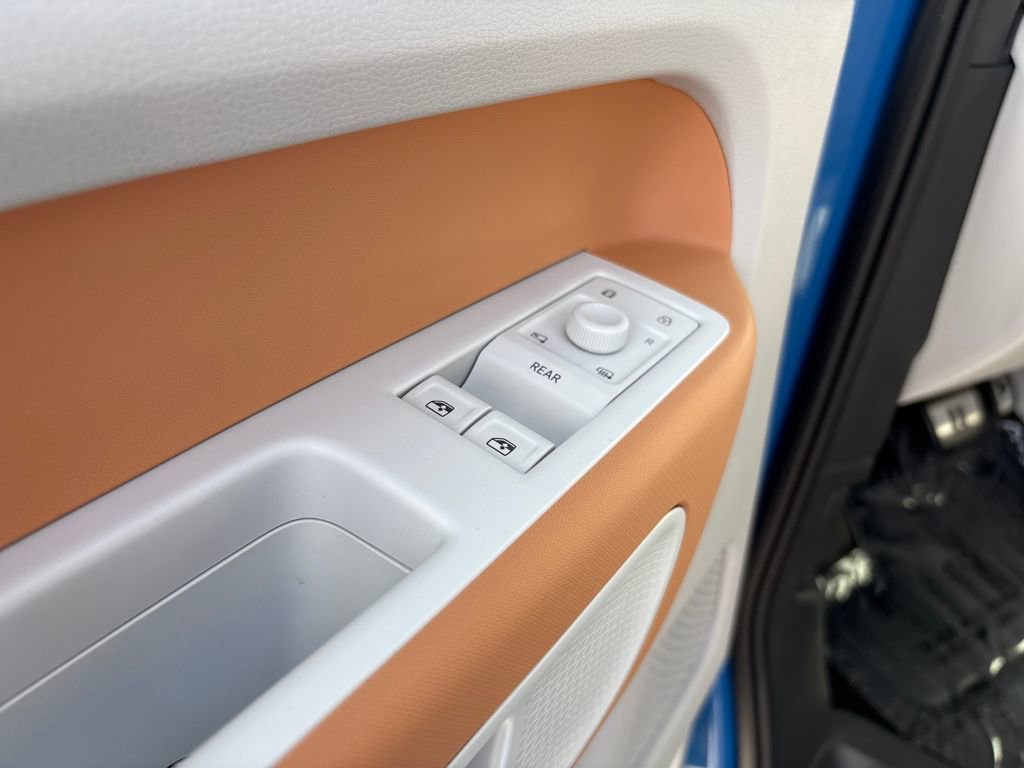 New 2025 Volkswagen ID. Buzz Pro S Plus image 11