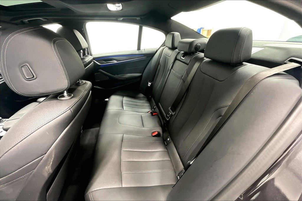 Used 2023 BMW 530i xDrive AWD/4WD image 27