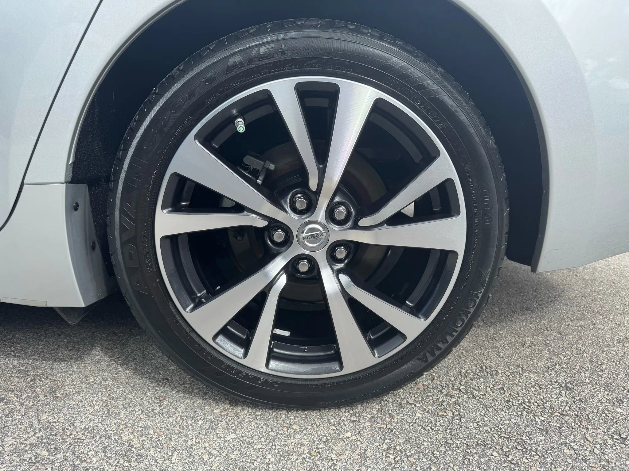 Used 2017 Nissan Maxima 3.5 SV image 19