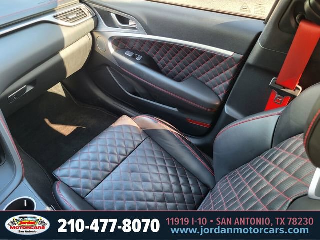 Used 2022 Genesis G70 3.3T image 15