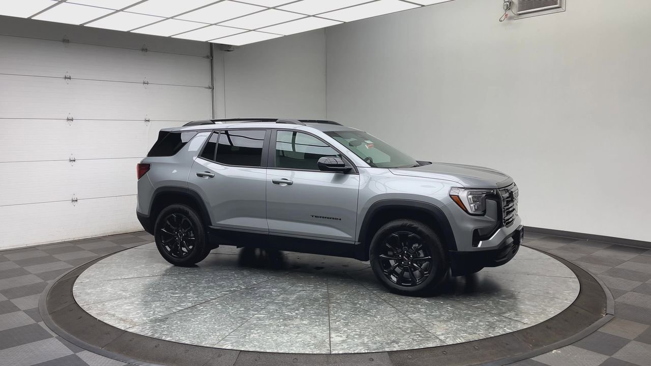 Certified 2025 GMC Terrain Elevation w/ Black Edition AWD/4WD image 38