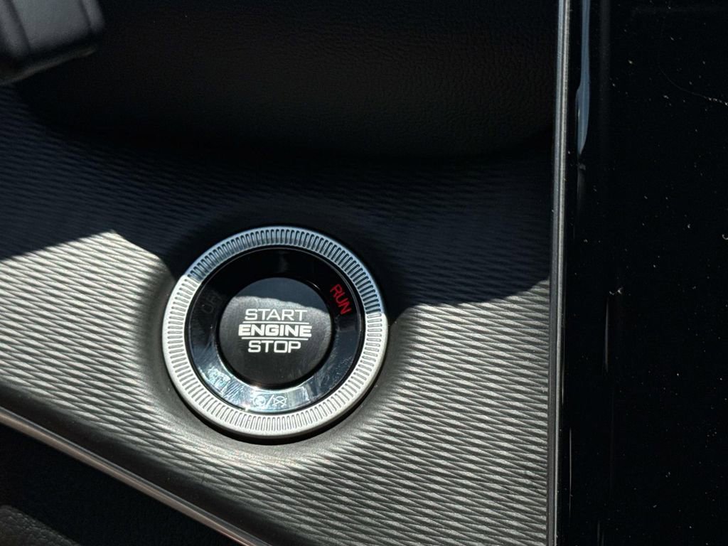 New 2025 Jeep Grand Cherokee L Altitude image 20