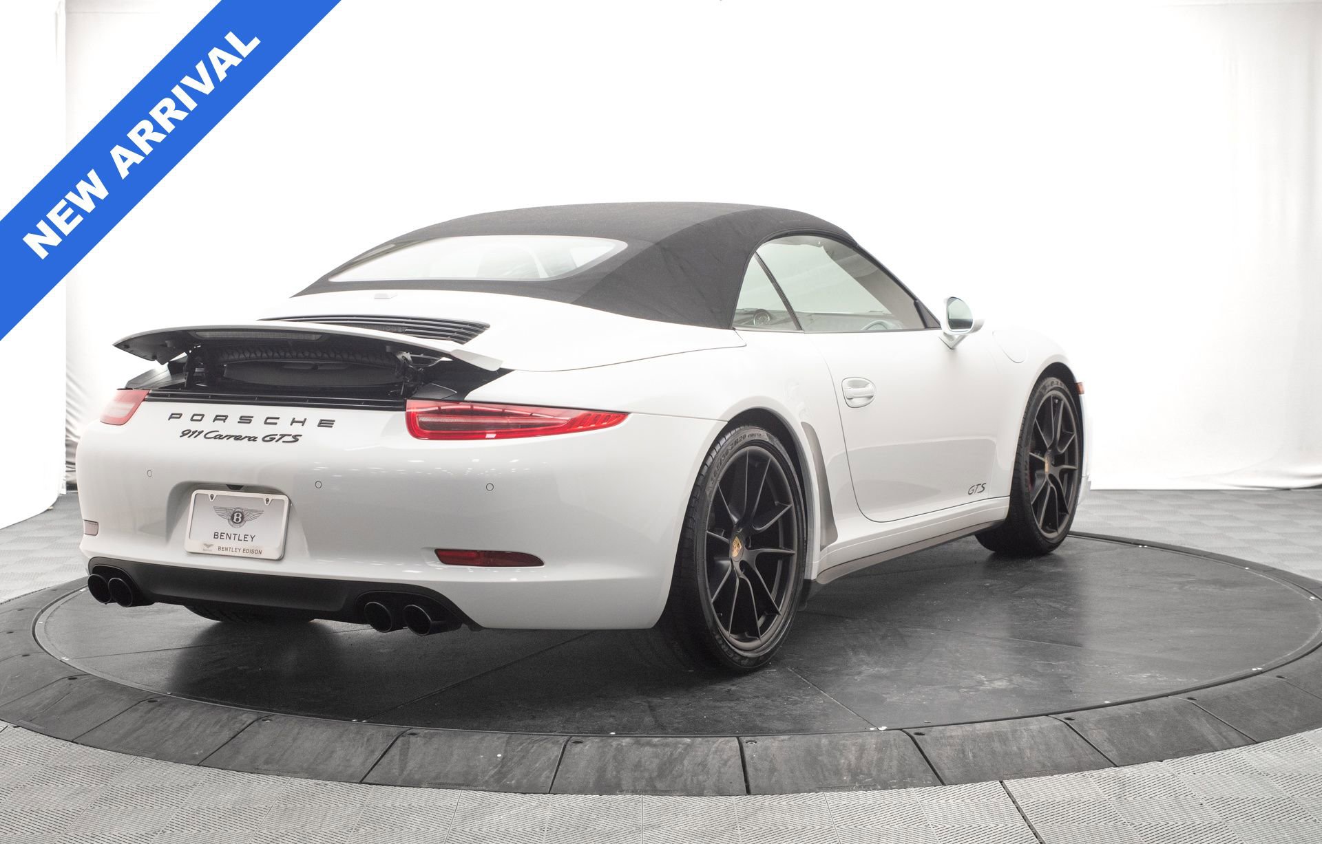 Used 2016 Porsche 911 Carrera GTS image 13