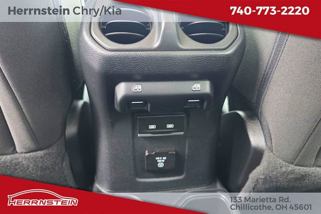 Used 2023 Jeep Wrangler Unlimited Sahara AWD/4WD image 23