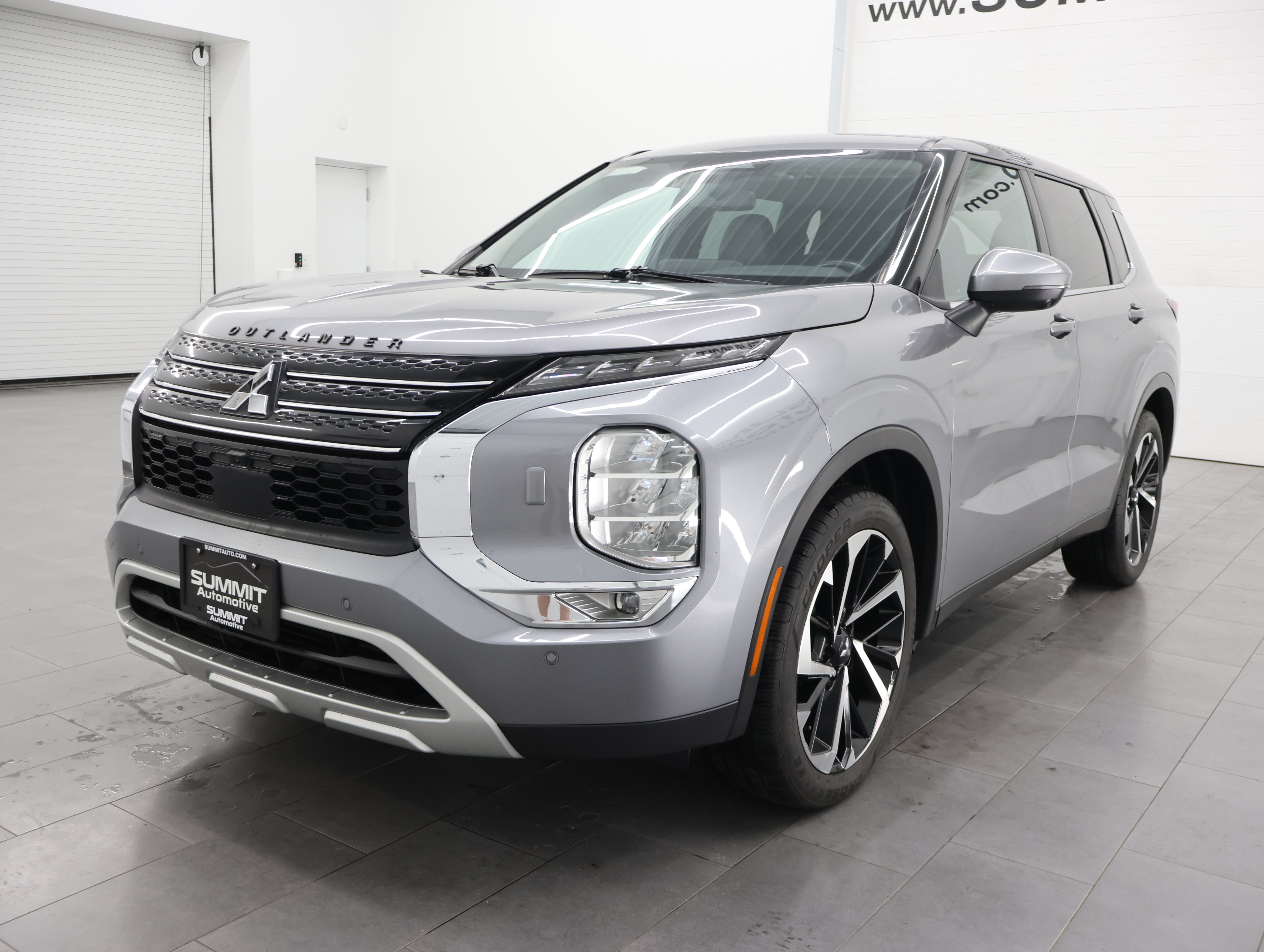 Used 2022 Mitsubishi Outlander SE AWD/4WD image 7