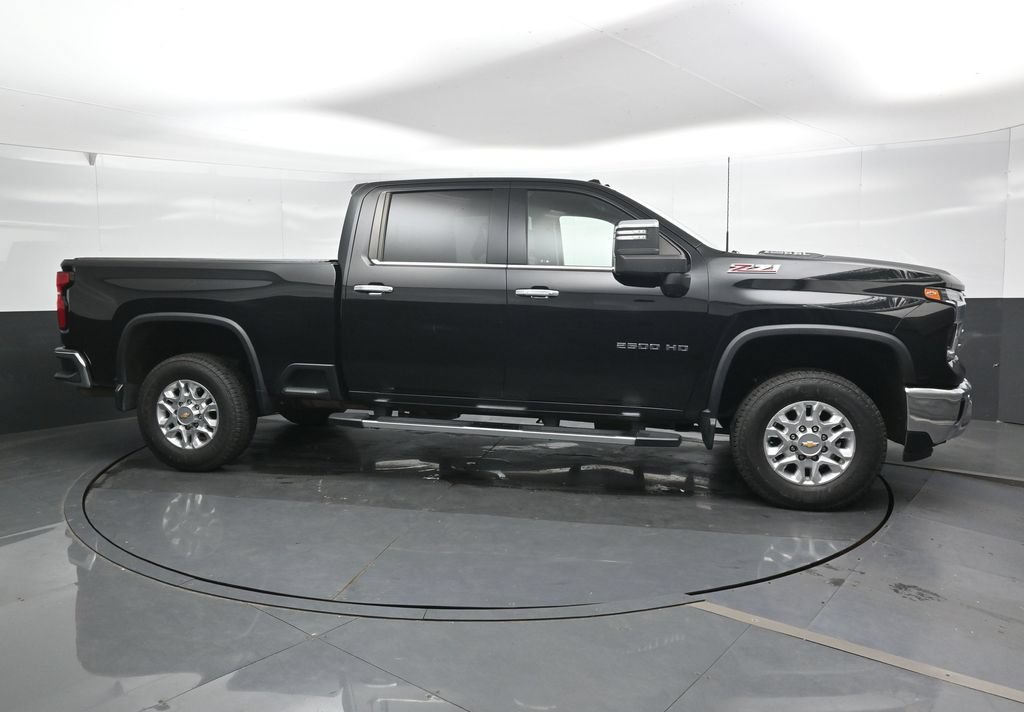 Used 2024 Chevrolet Silverado 2500 LTZ w/ LTZ Convenience Package AWD/4WD image 4