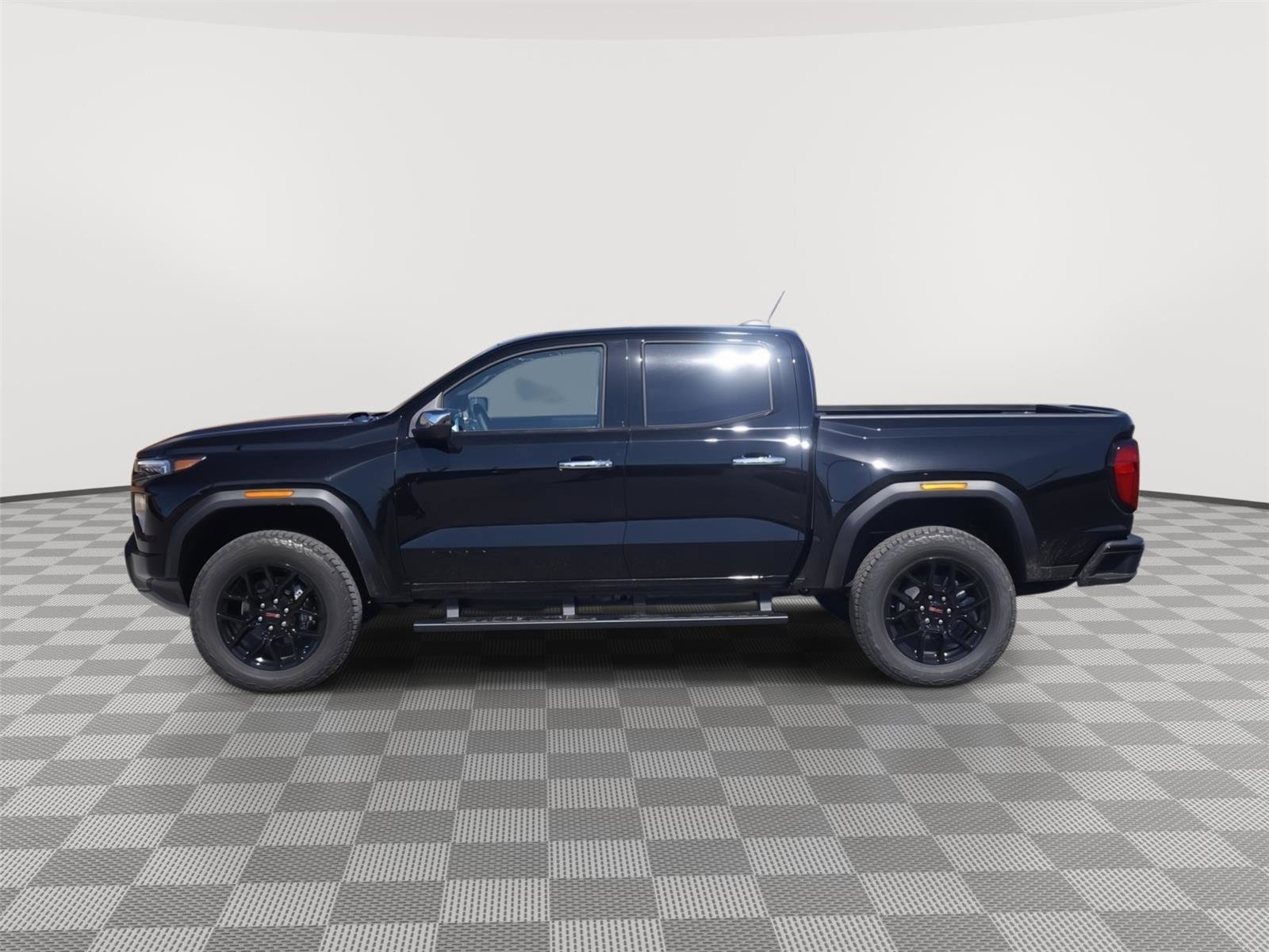 New 2026 GMC Canyon Denali w/ LPO, Denali Black Edition image 7