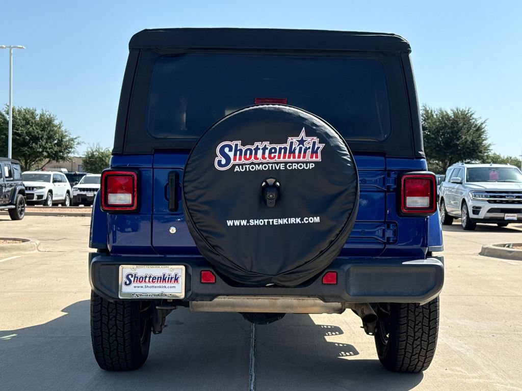 Used 2018 Jeep Wrangler Unlimited Sahara AWD/4WD image 8