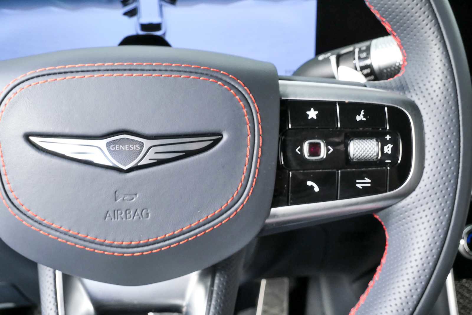 Used 2025 Genesis GV80 3.5T e-SC AWD/4WD image 12