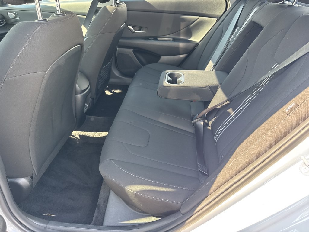 Used 2025 Hyundai Elantra SEL FWD image 20