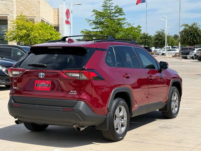 Used 2022 Toyota RAV4 XLE w/ Convenience Package AWD/4WD image 4