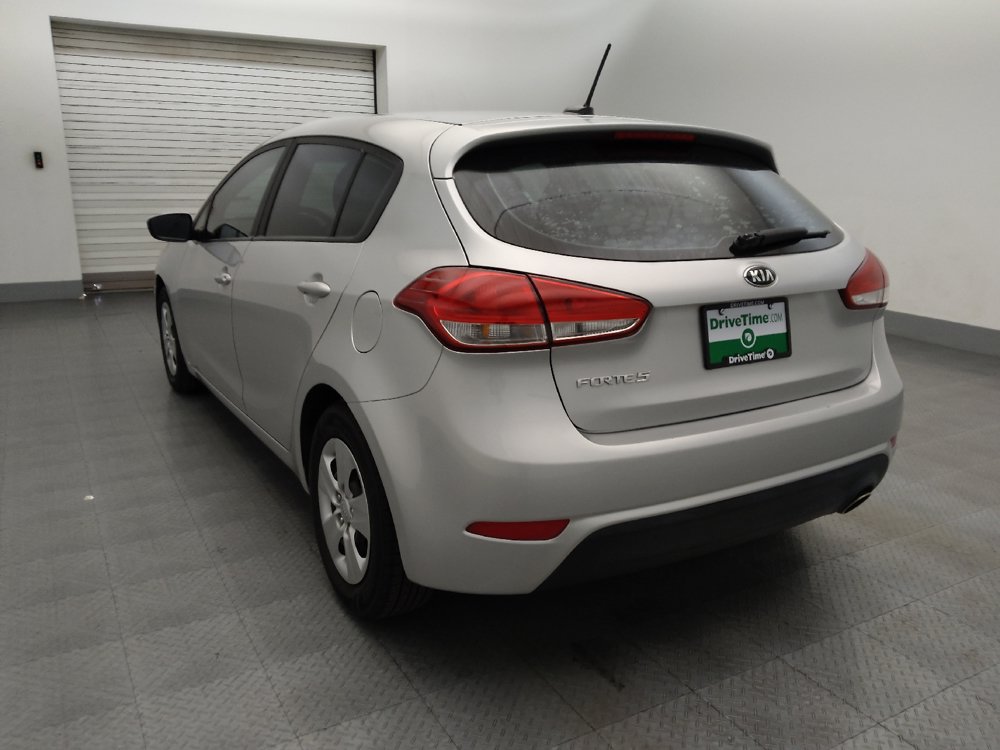 Used 2017 Kia Forte LX FWD image 5