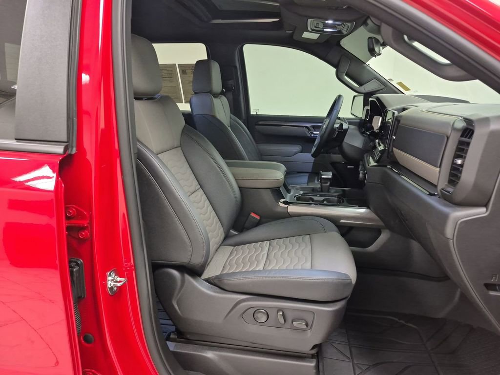 Used 2026 Chevrolet Silverado 1500 ZR2 image 29