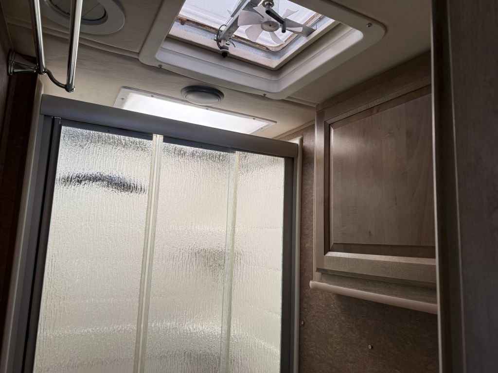 Used 2014 Mercedes-Benz Sprinter 3500 image 61