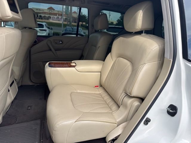 Used 2017 INFINITI QX80 4WD w/ Deluxe Technology Package image 16