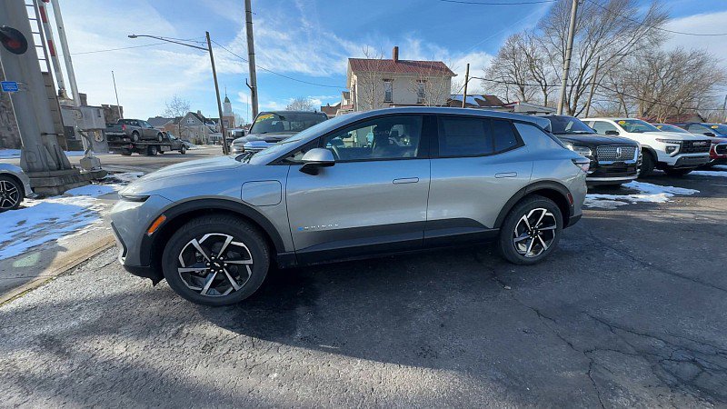 New 2026 Chevrolet Equinox EV LT image 7