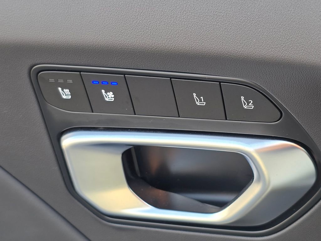 Certified 2025 Kia K4 GT-Line w/ GT-Line Premium Package image 16