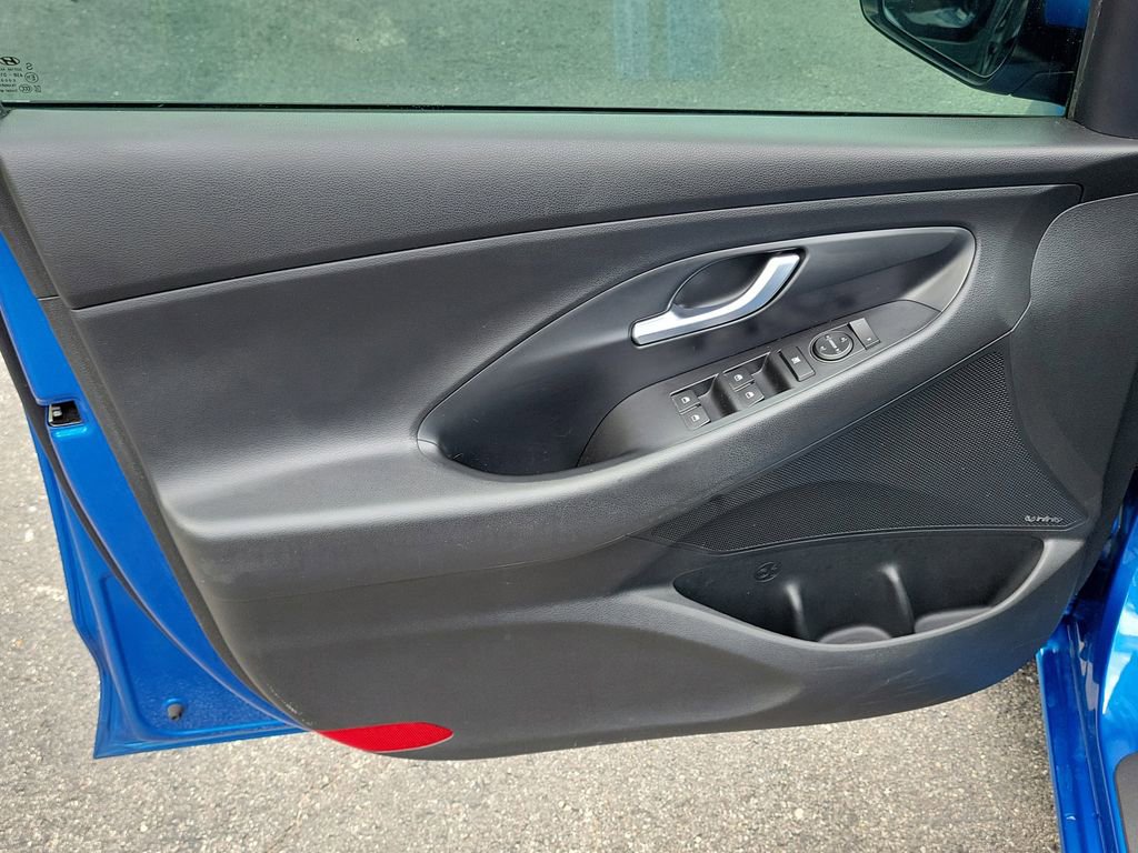 Used 2018 Hyundai Elantra GT w/ Tech Package 03 FWD image 16