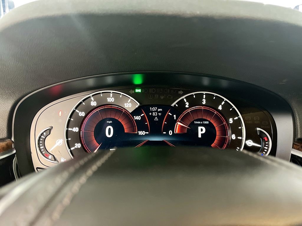 Used 2019 BMW 540i w/ Convenience Package RWD image 12