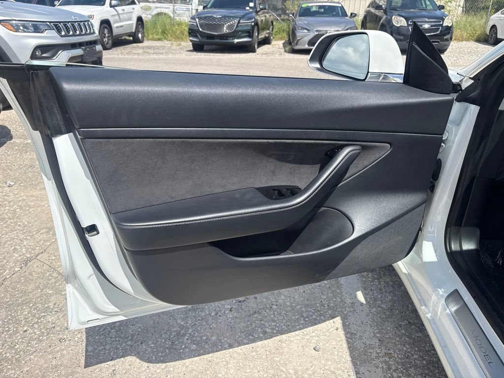 Used 2020 Tesla Model 3 RWD image 11