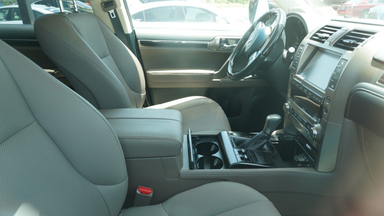 Certified 2021 Lexus GX 460 Premium AWD/4WD image 9