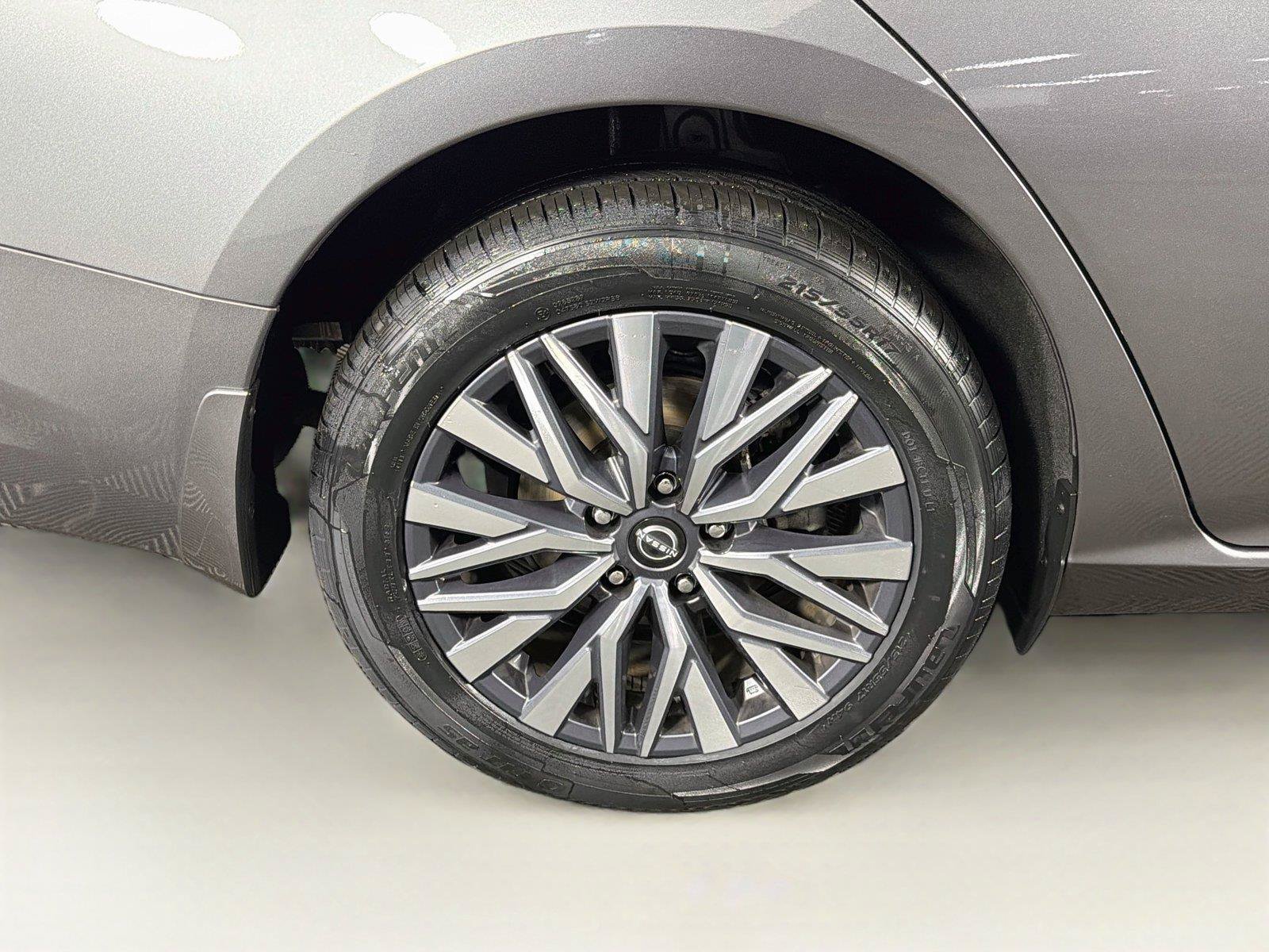Used 2023 Nissan Altima 2.5 SV AWD/4WD image 33