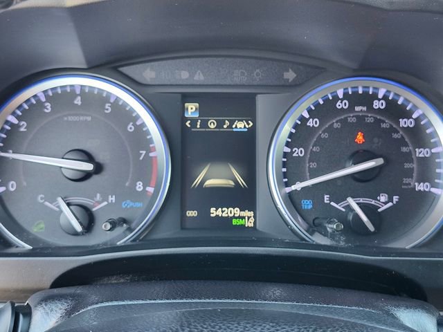 Used 2019 Toyota Highlander XLE AWD/4WD image 34