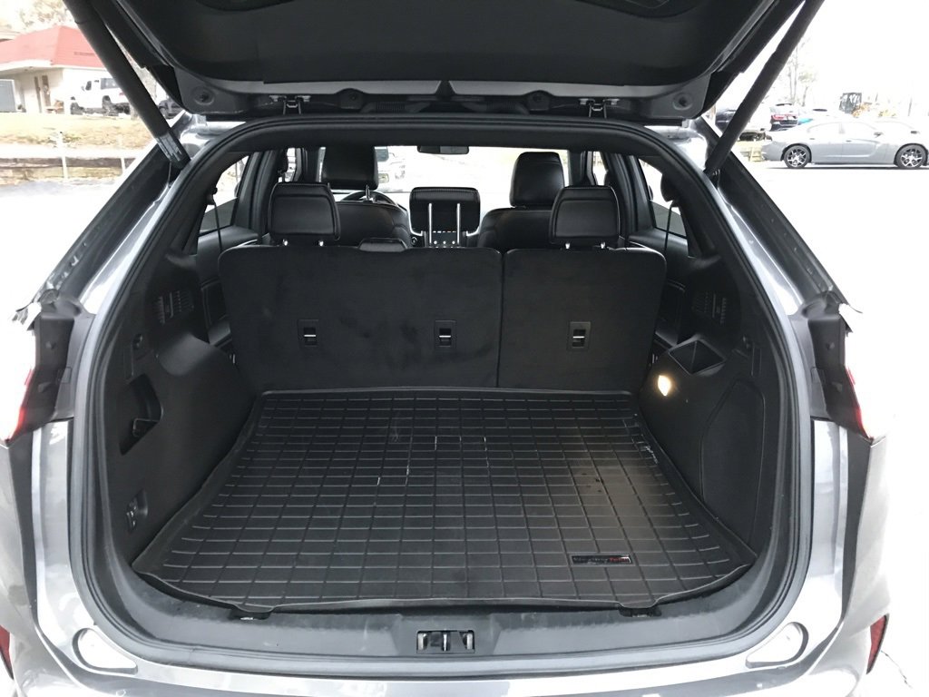 Used 2022 Ford Edge ST image 4