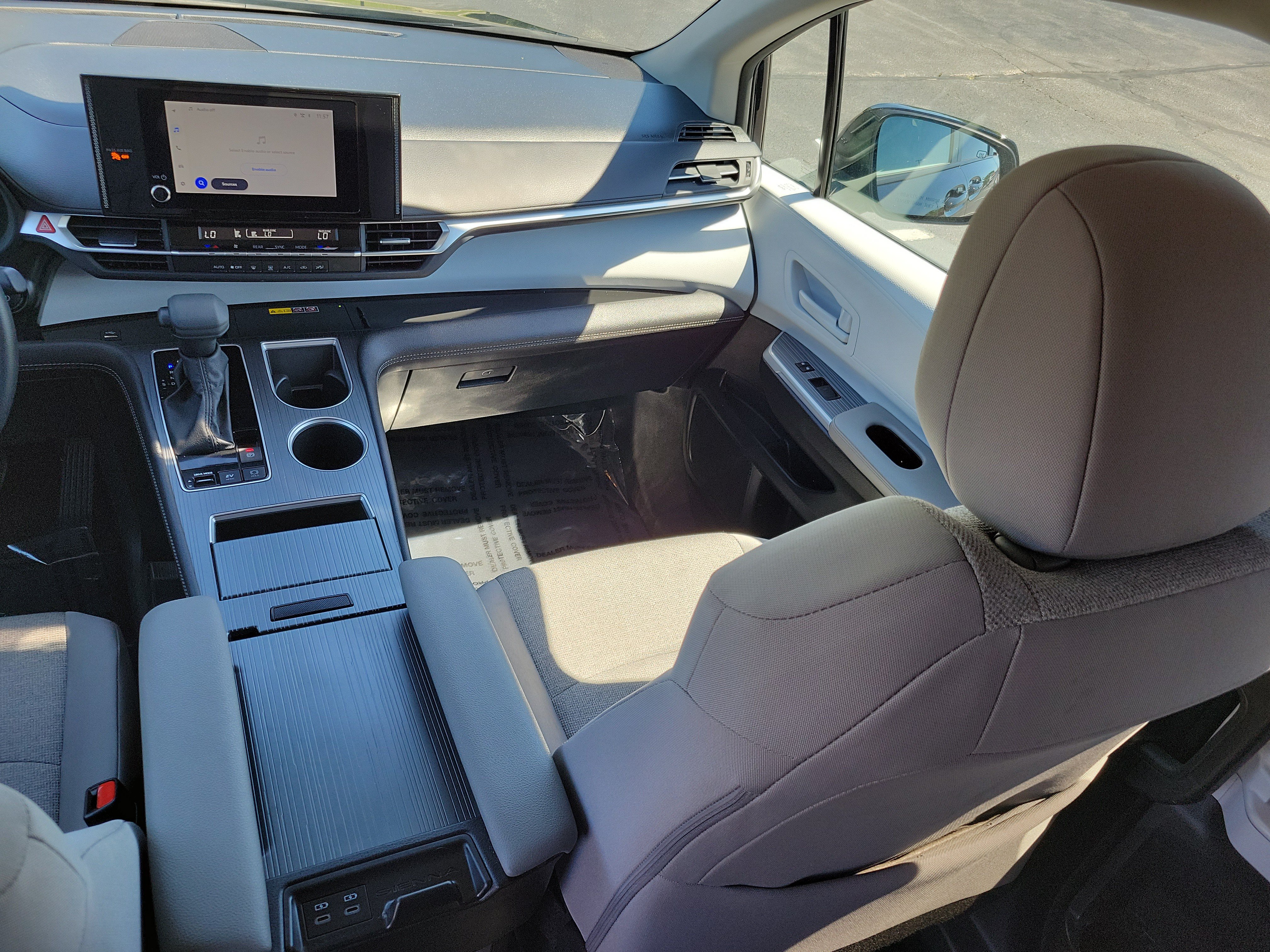 Certified 2026 Toyota Sienna LE FWD image 14