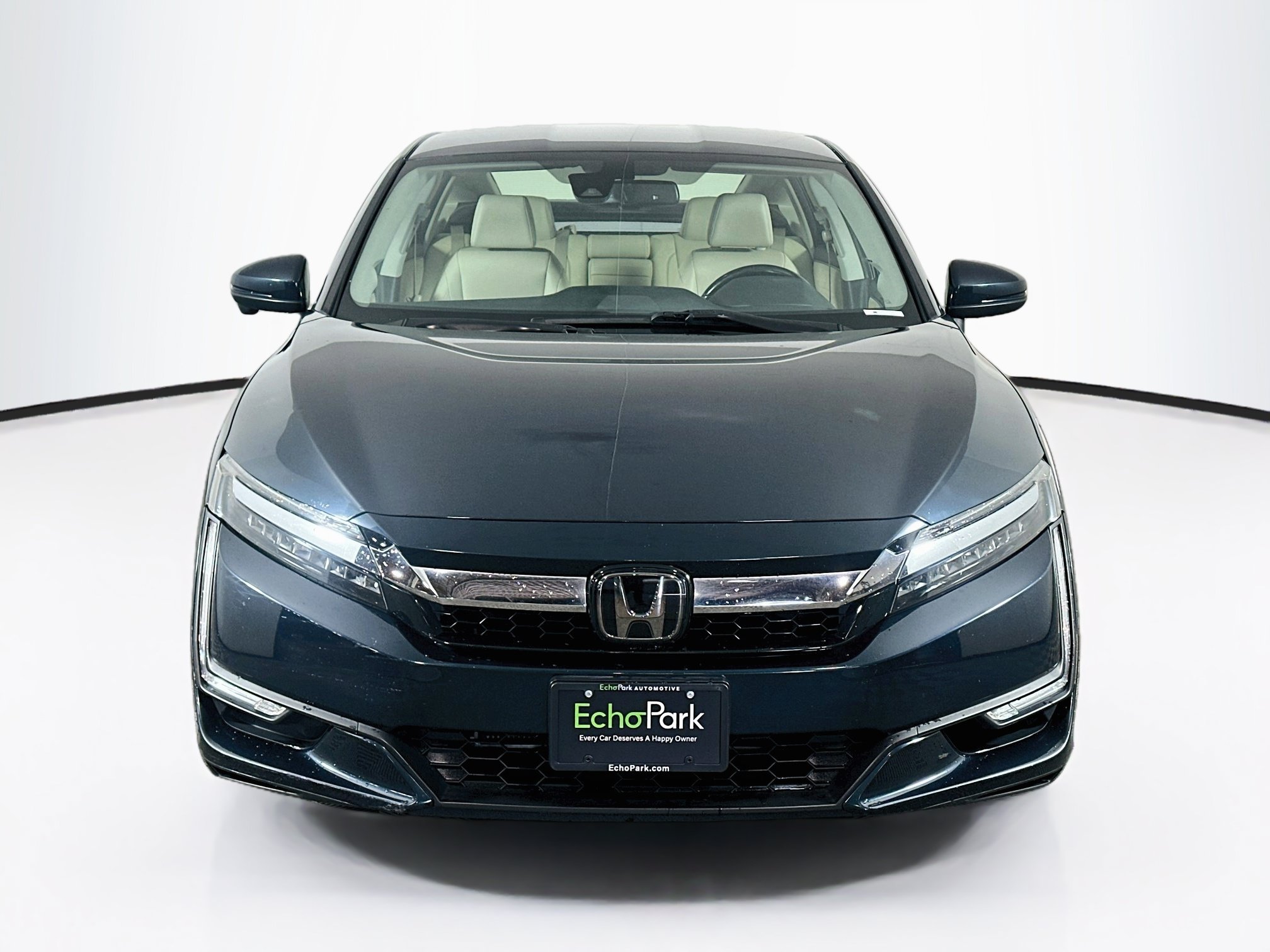 Used 2018 Honda Clarity Touring image 2