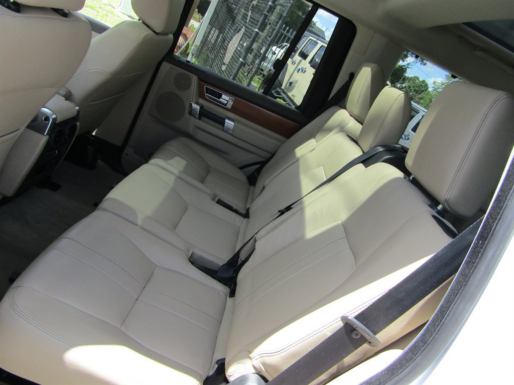 Used 2015 Land Rover LR4 HSE AWD/4WD image 7