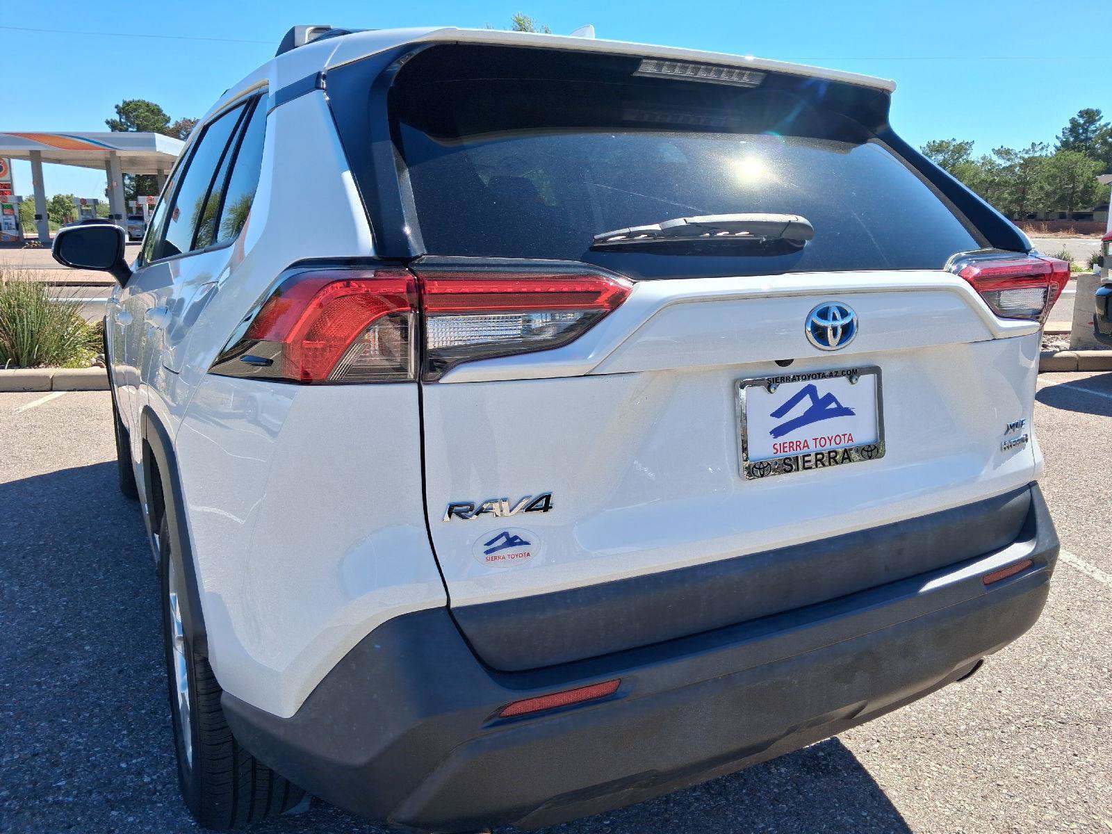 Used 2021 Toyota RAV4 XLE w/ Convenience Package AWD/4WD image 11