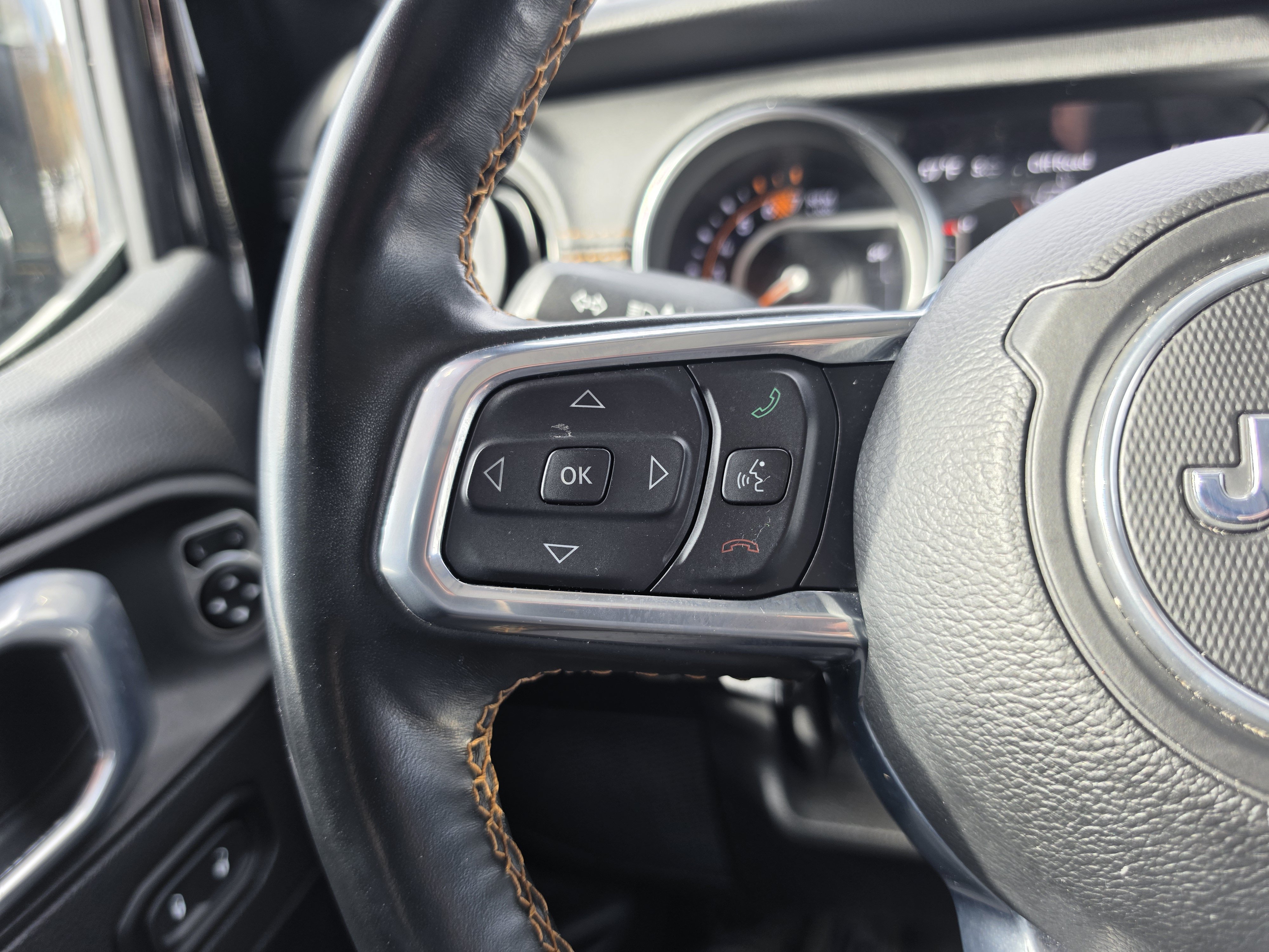 Used 2021 Jeep Wrangler Unlimited Sahara AWD/4WD image 21