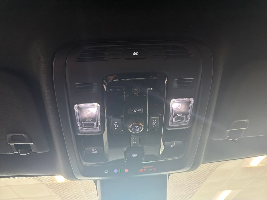 New 2026 GMC Yukon XL Denali Ultimate AWD/4WD image 21