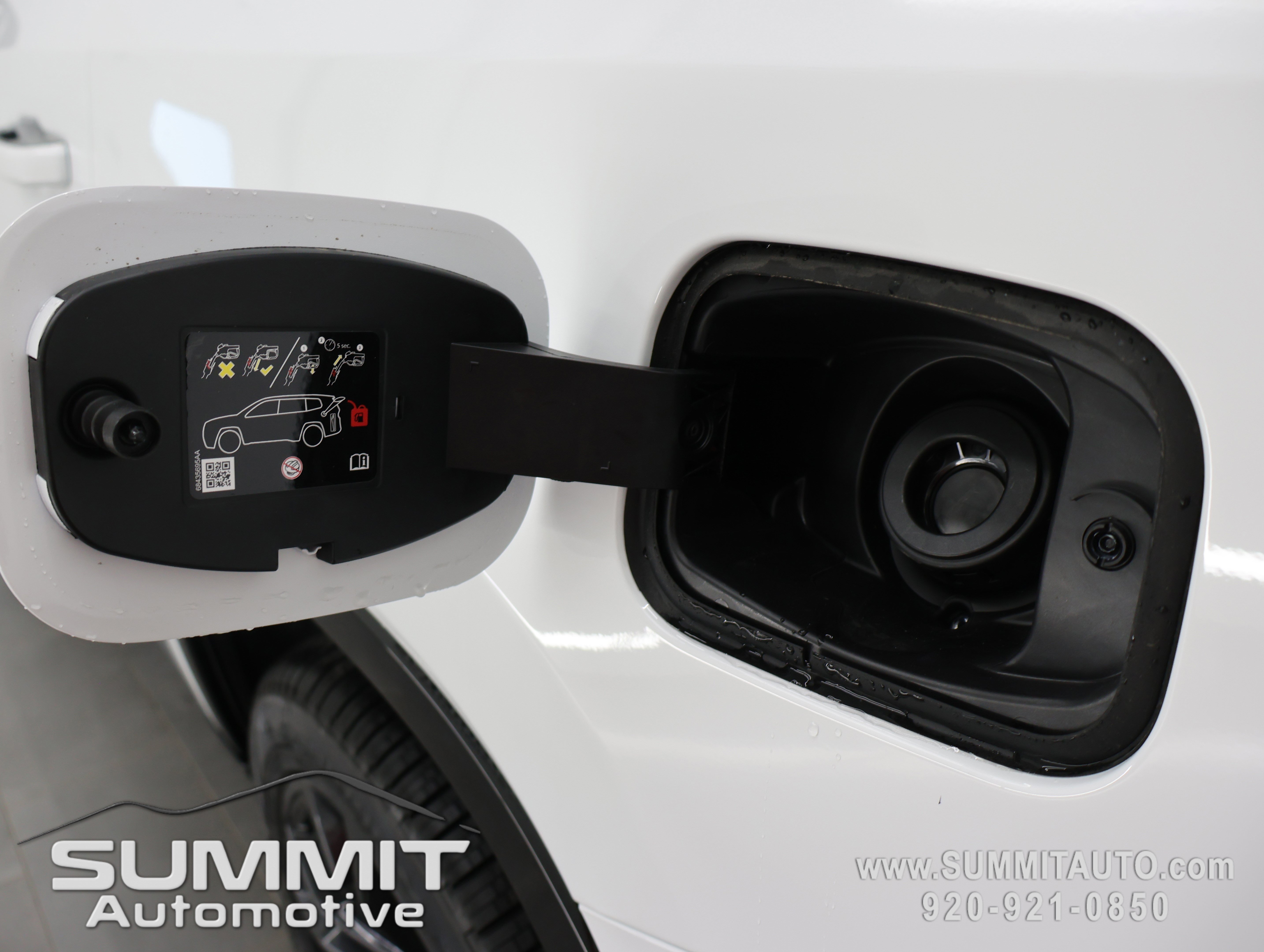 New 2026 Jeep Grand Wagoneer Summit AWD/4WD image 38