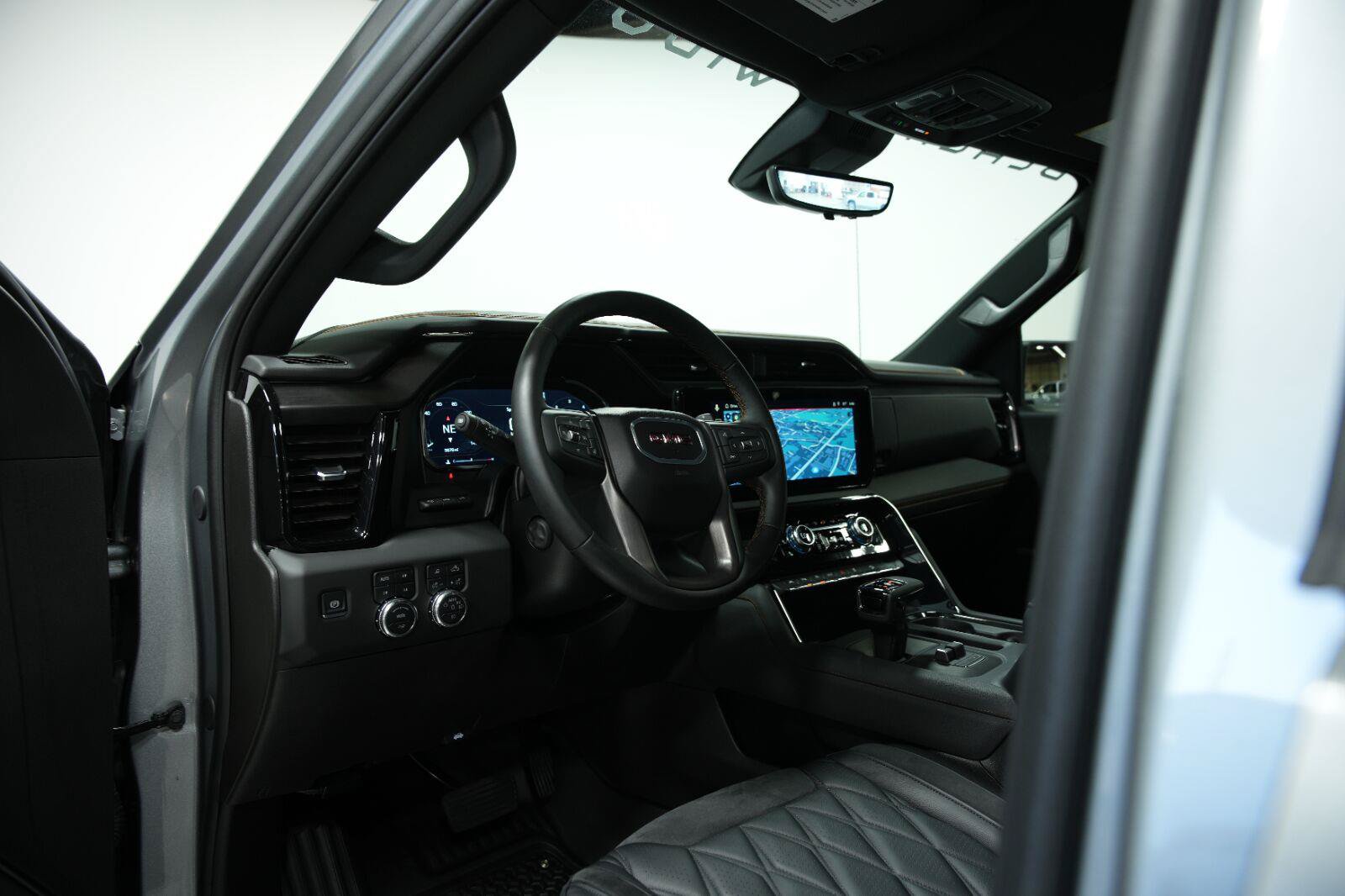 Used 2025 GMC Sierra 1500 AT4 w/ AT4 Premium Package AWD/4WD image 38