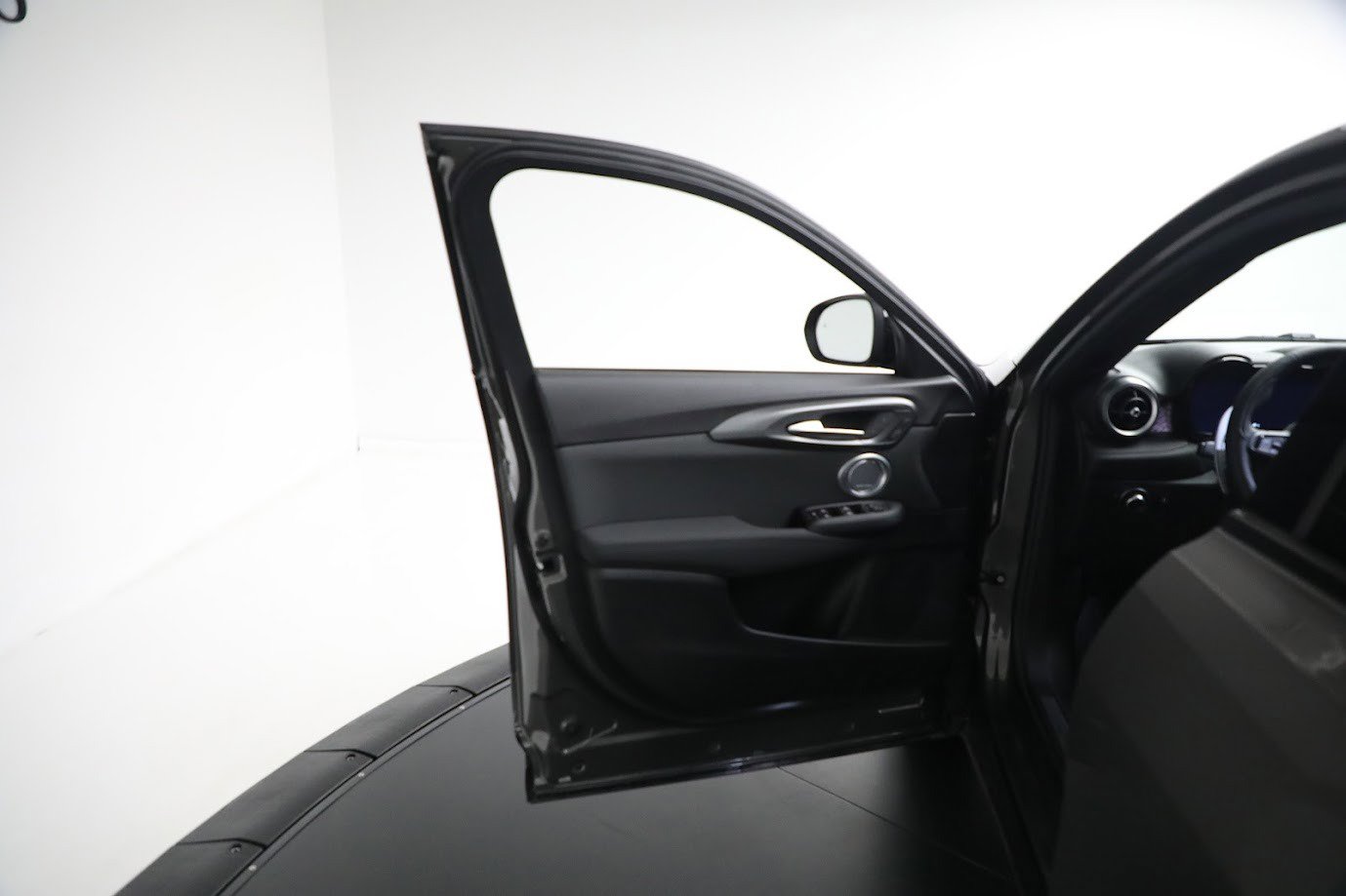 Used 2024 Alfa Romeo Tonale Veloce image 29