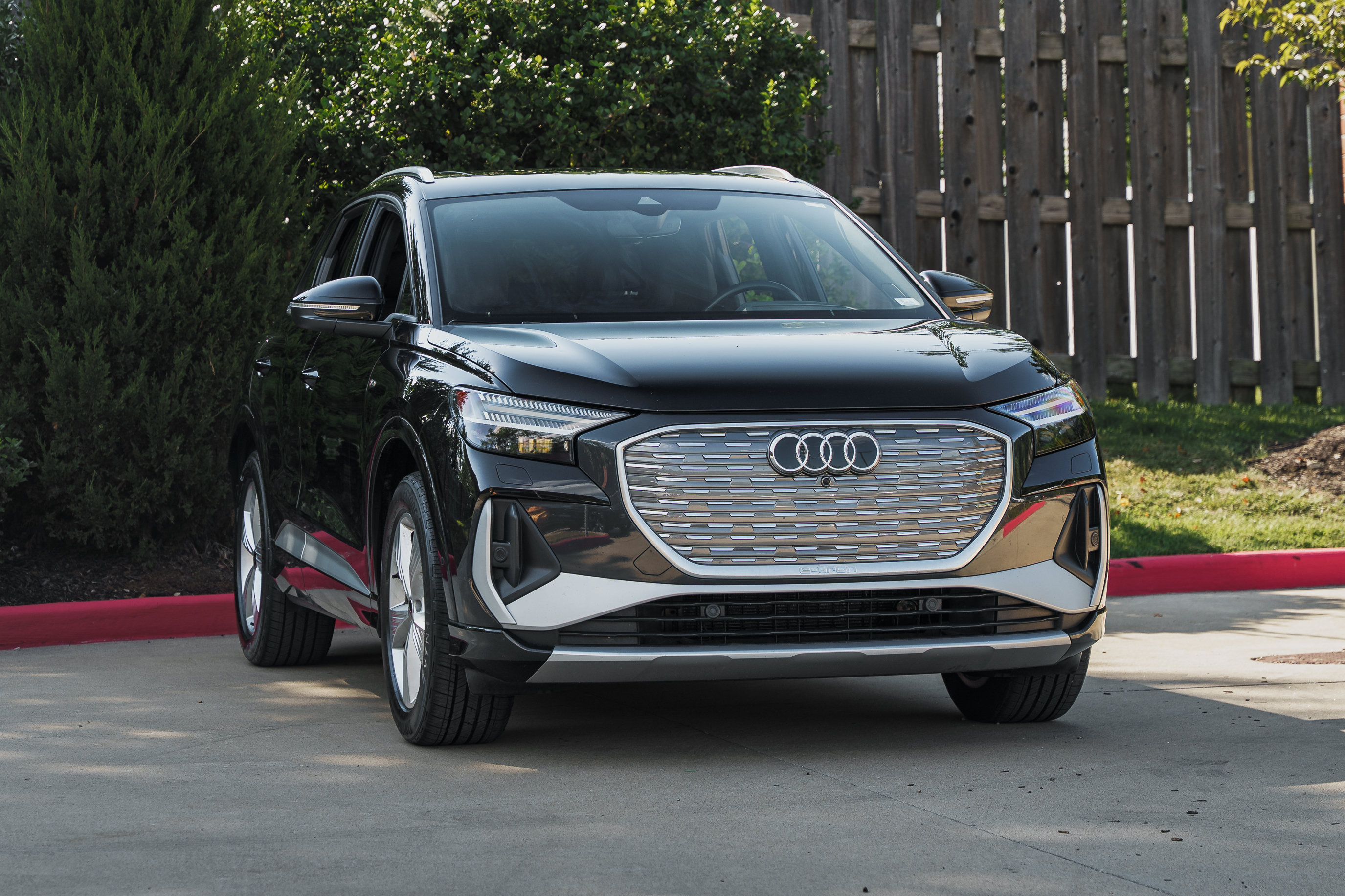 Certified 2023 Audi Q4 e-tron Prestige AWD/4WD image 2