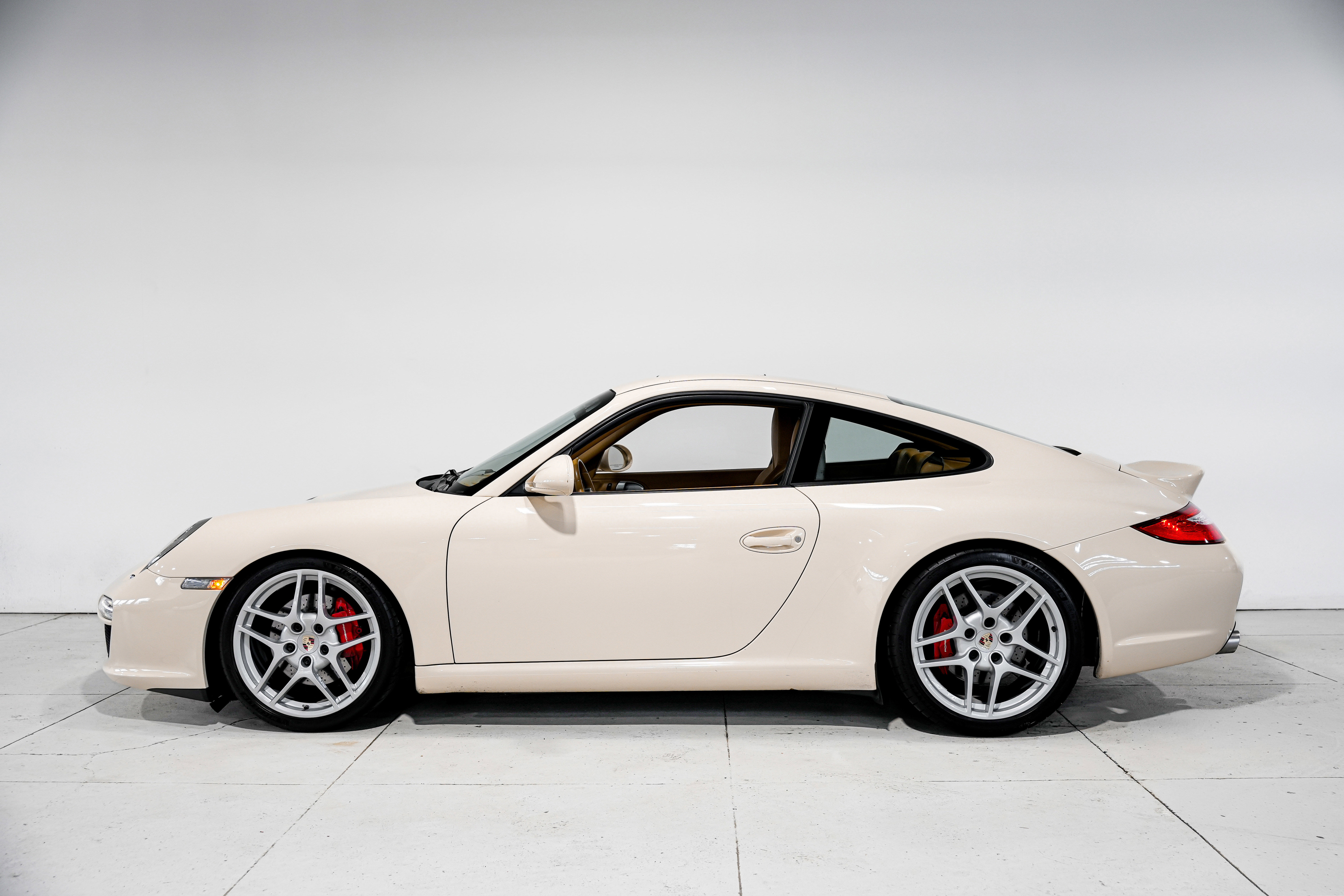 Used 2010 Porsche 911 Carrera S image 7