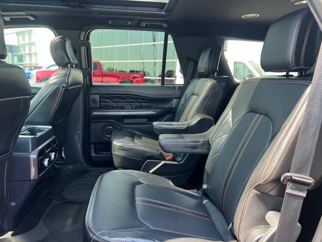 Used 2024 Ford Expedition Platinum AWD/4WD image 19