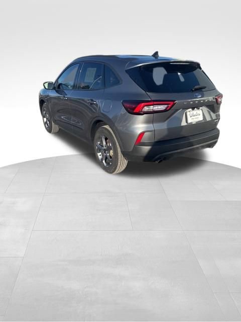 Used 2025 Ford Escape ST-Line image 3