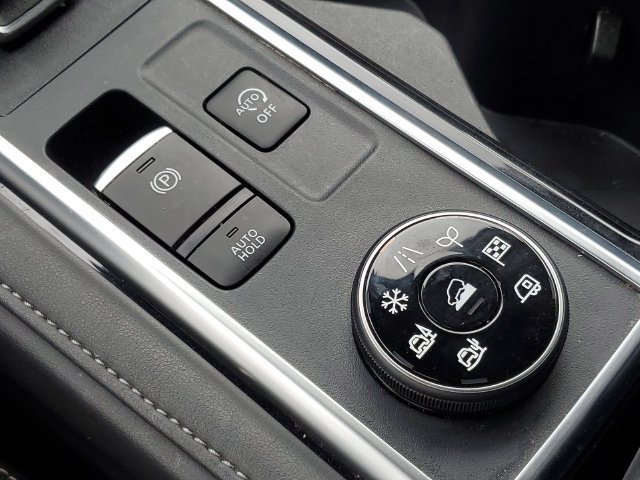 Used 2025 Nissan Pathfinder SL AWD/4WD image 21