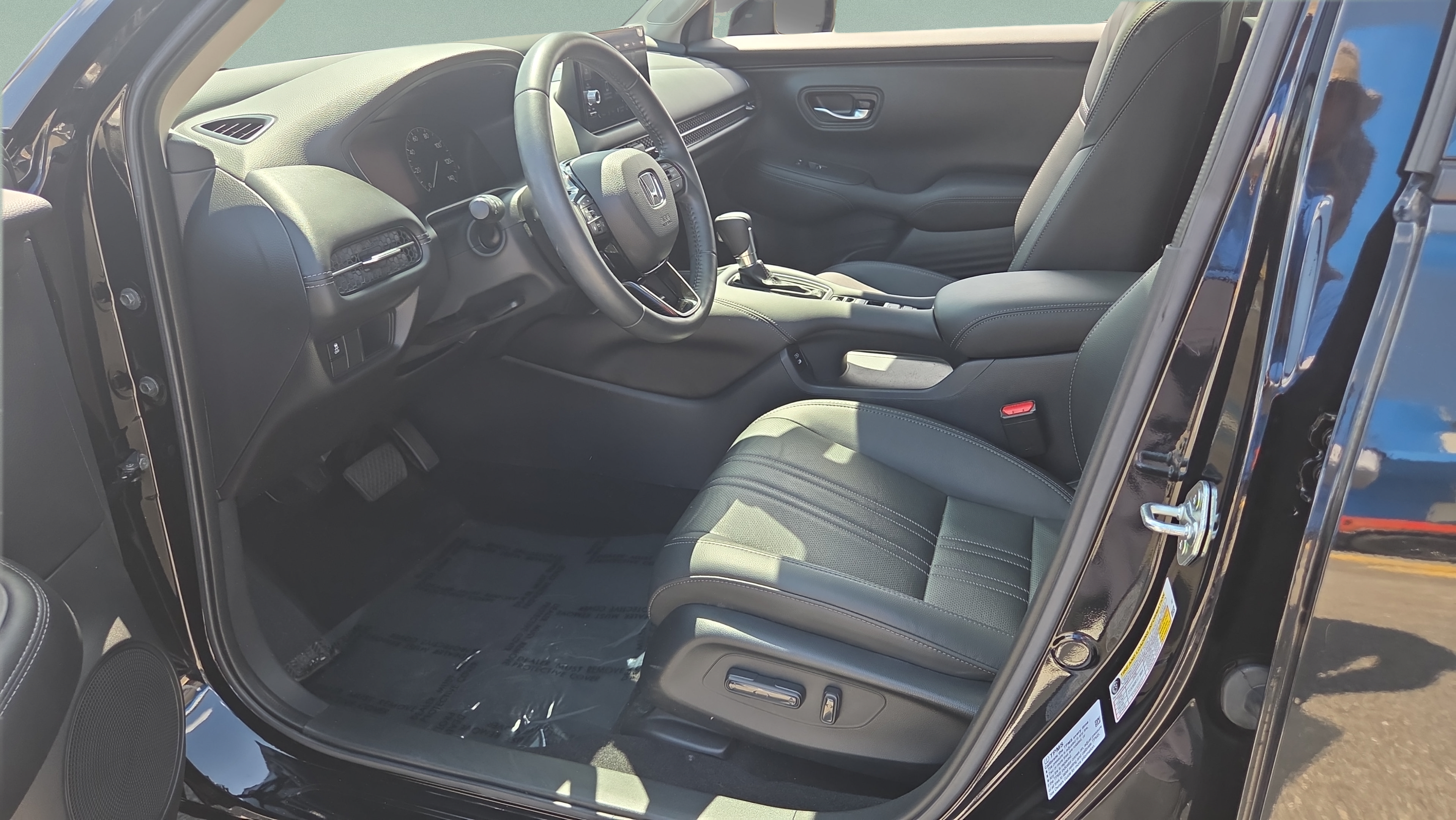 Certified 2025 Honda HR-V EX-L image 9
