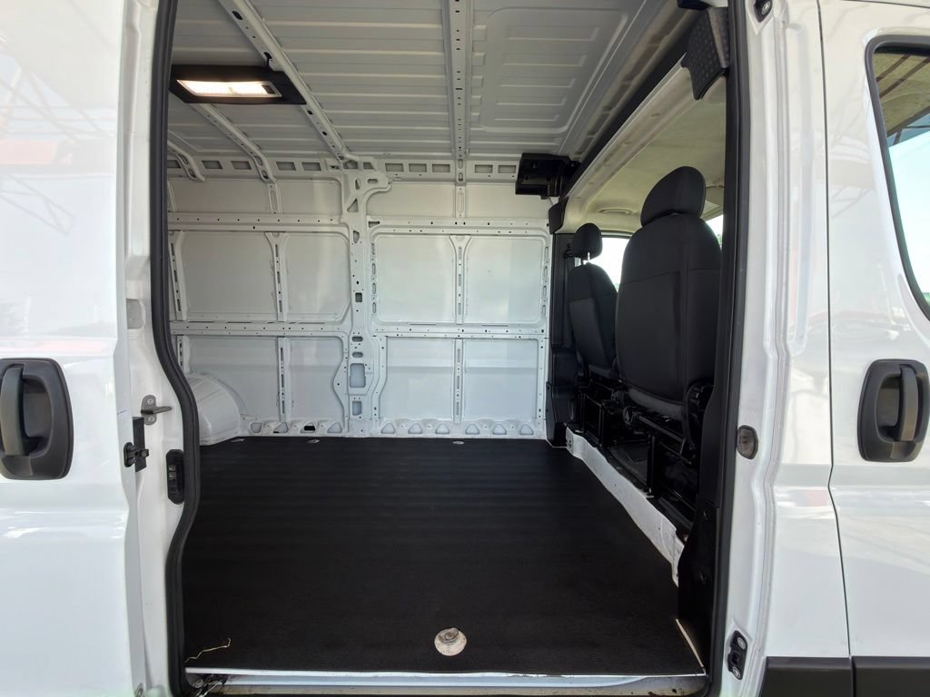 Used 2024 RAM ProMaster 2500 w/ Convenience Group FWD image 33